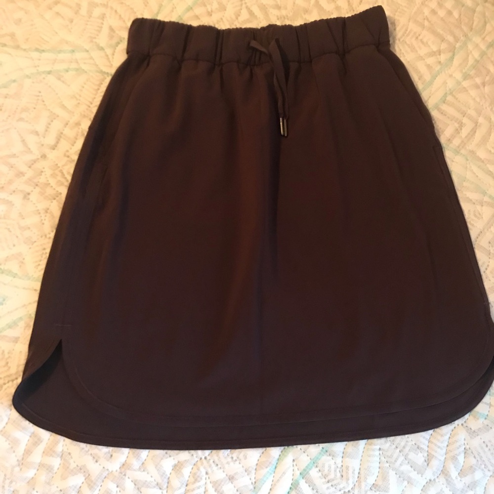 NWOT Lululemon Skirt - On the Fly